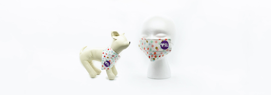 Set de cubrebocas y paliacate para perros con diseño de puntos